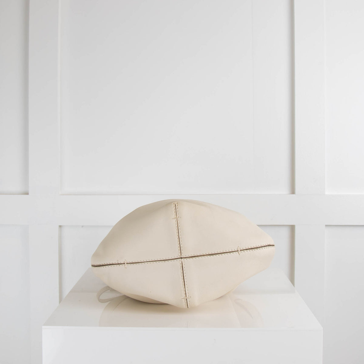 Tods White Leather Mini Bucket Bag