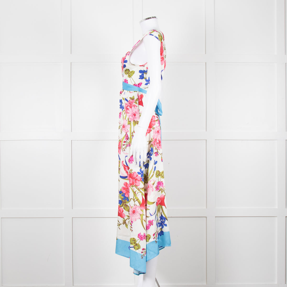 Seventy Milano Floral Sleeveless with White Background and Tie Waist