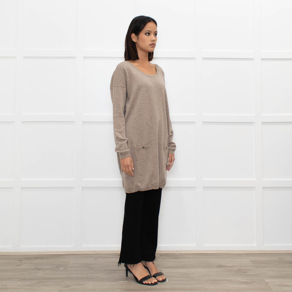N.Peal Light Brown Cashmere Front Pocket Long Sweater