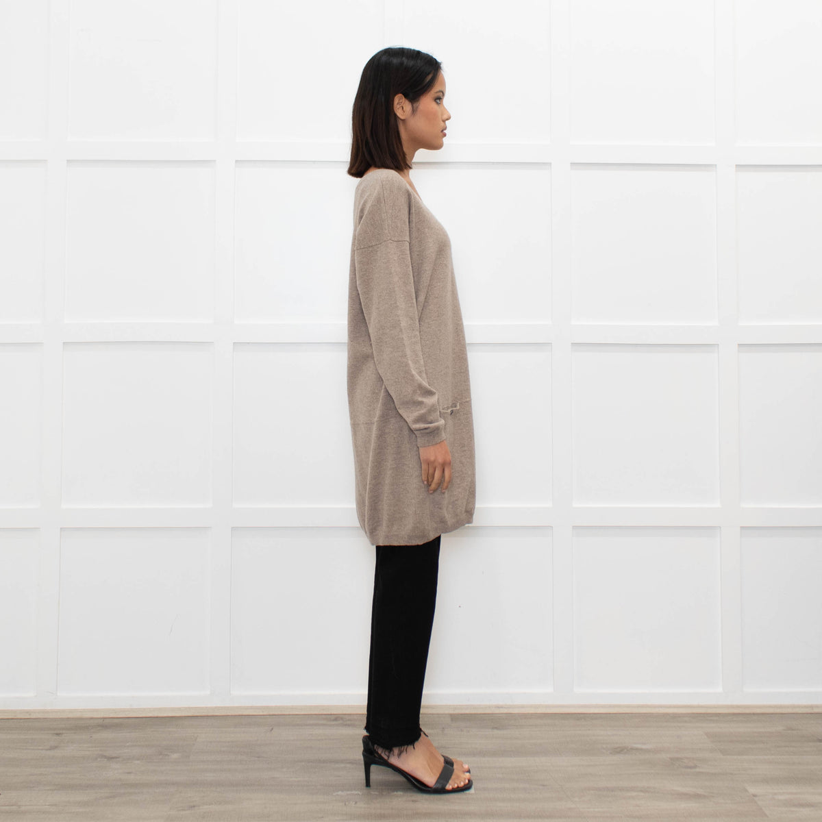 N.Peal Light Brown Cashmere Front Pocket Long Sweater