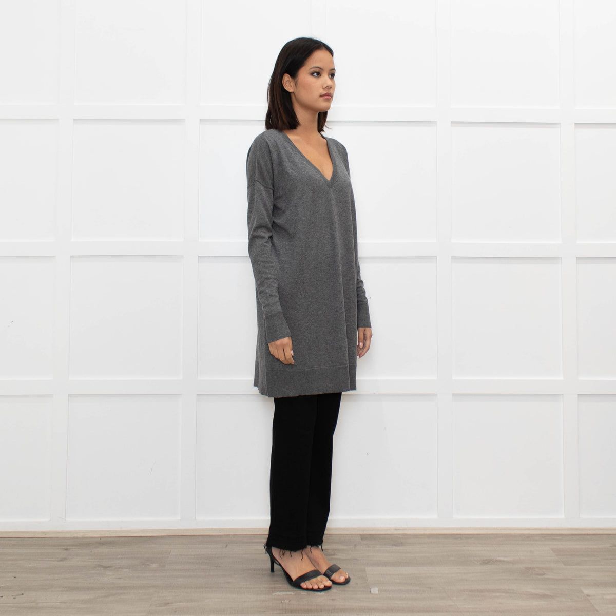 Joseph Grey V-Neck Wool Blend Fine Knit Long Jumper