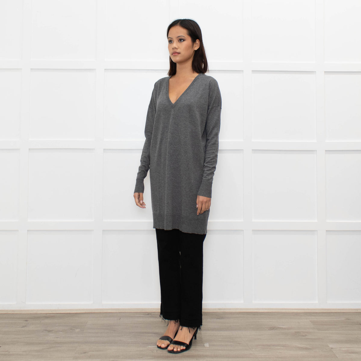 Joseph Grey V-Neck Wool Blend Fine Knit Long Jumper