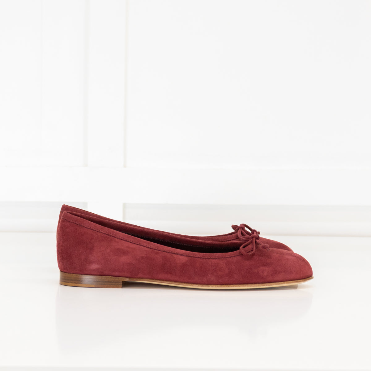 Manolo Blahnik Burgundy Suede Veralli Bow Detail Ballet Flat
