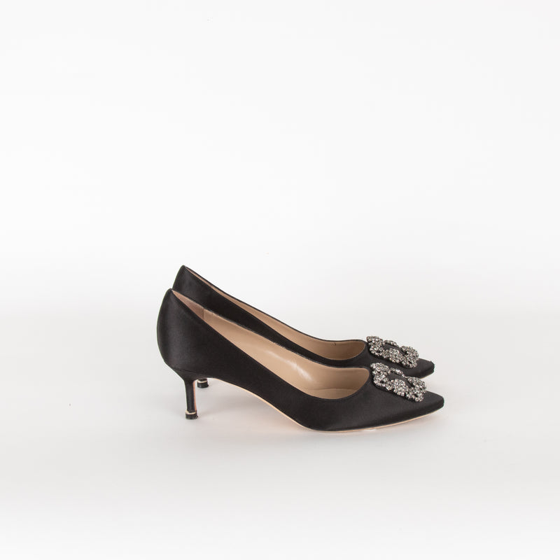 Manolo Blahnik Black Satin Hangisi 50 Kitten Heels