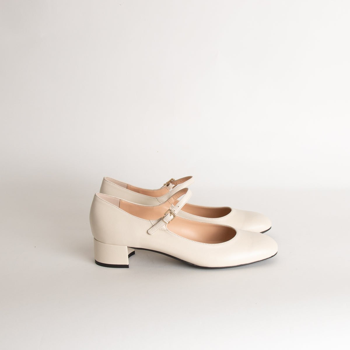 Blue Velvet Cream Leather Mary Jane Pumps