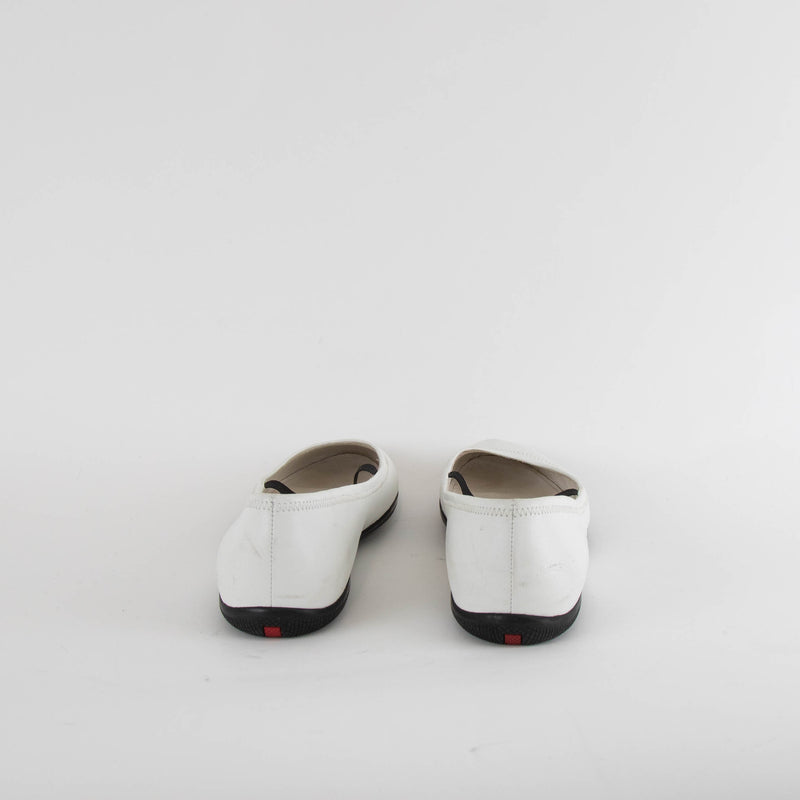 Prada White Leather Black Elastic Pumps