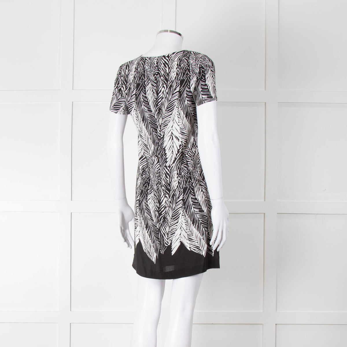 Club Monaco Black And White Palm Print Silk Dress