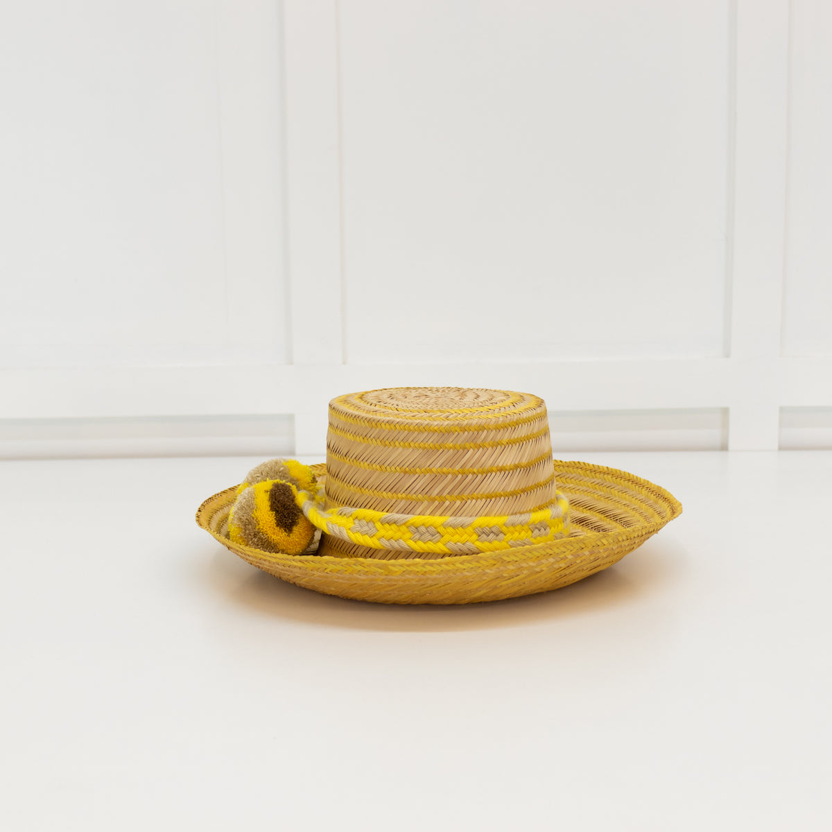 Guanabana Straw Hat With Yellow PomPom Detail