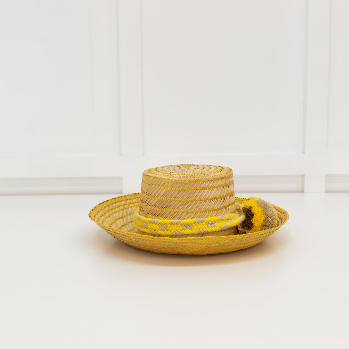 Guanabana Straw Hat With Yellow PomPom Detail