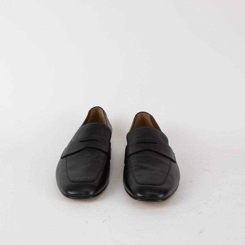 Le Monde Beryl Black Leather Soft Penny Loafer