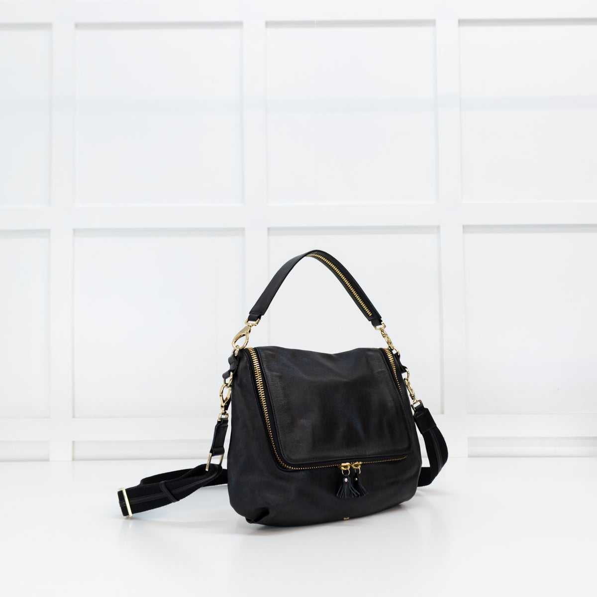 Anya Hindmarch Large Maxi Zip Black Vere Crossbody