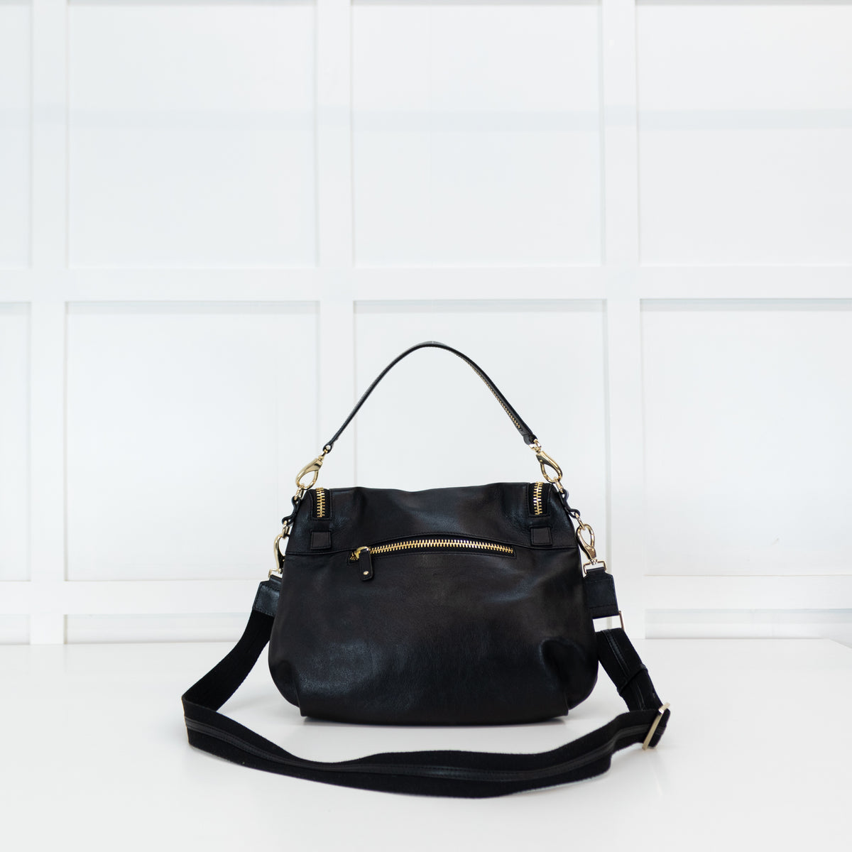 Anya Hindmarch Large Maxi Zip Black Vere Crossbody