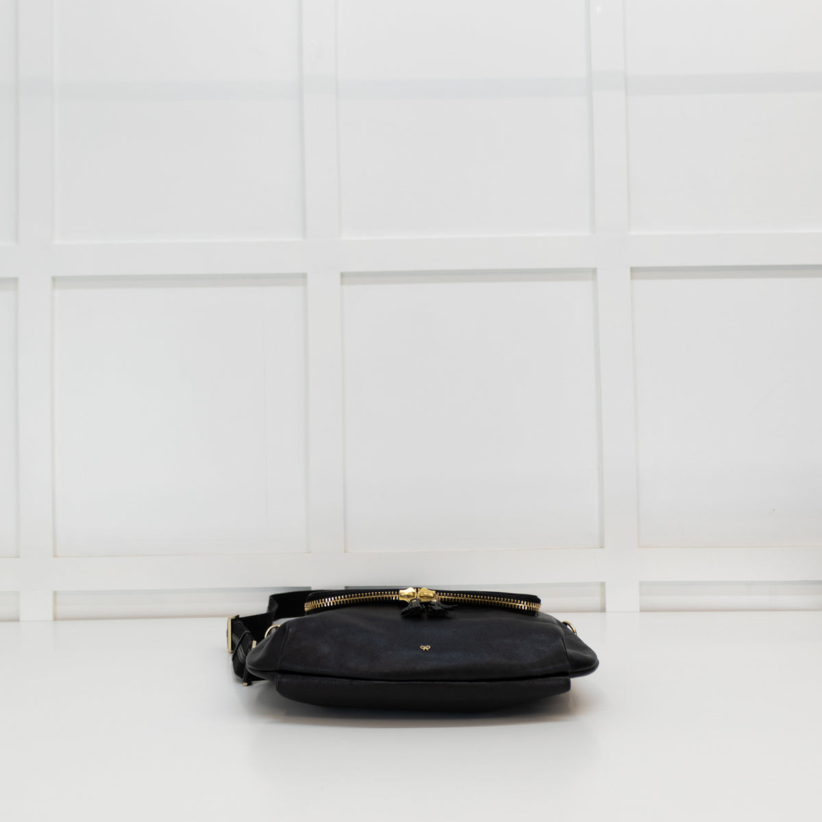 Anya Hindmarch Large Maxi Zip Black Vere Crossbody