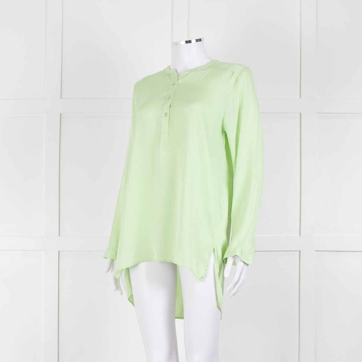 Silk95Five Mint Green Collarless Silk Blouse