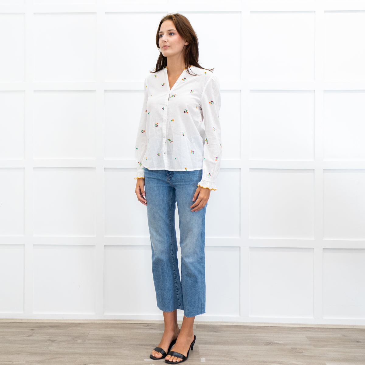 Wyse Cream Long Sleeve Flower Yellow Scallop Collar Blouse