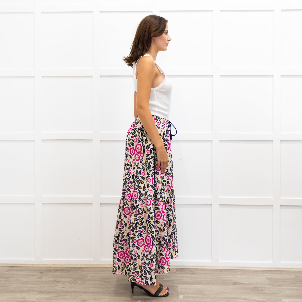 Me + Em White Floral Drawstring Waist Gypsy Skirt