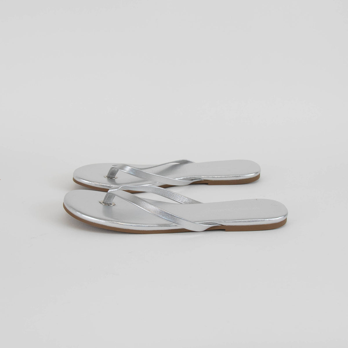 Melissa Odabash Silver Flip Flops