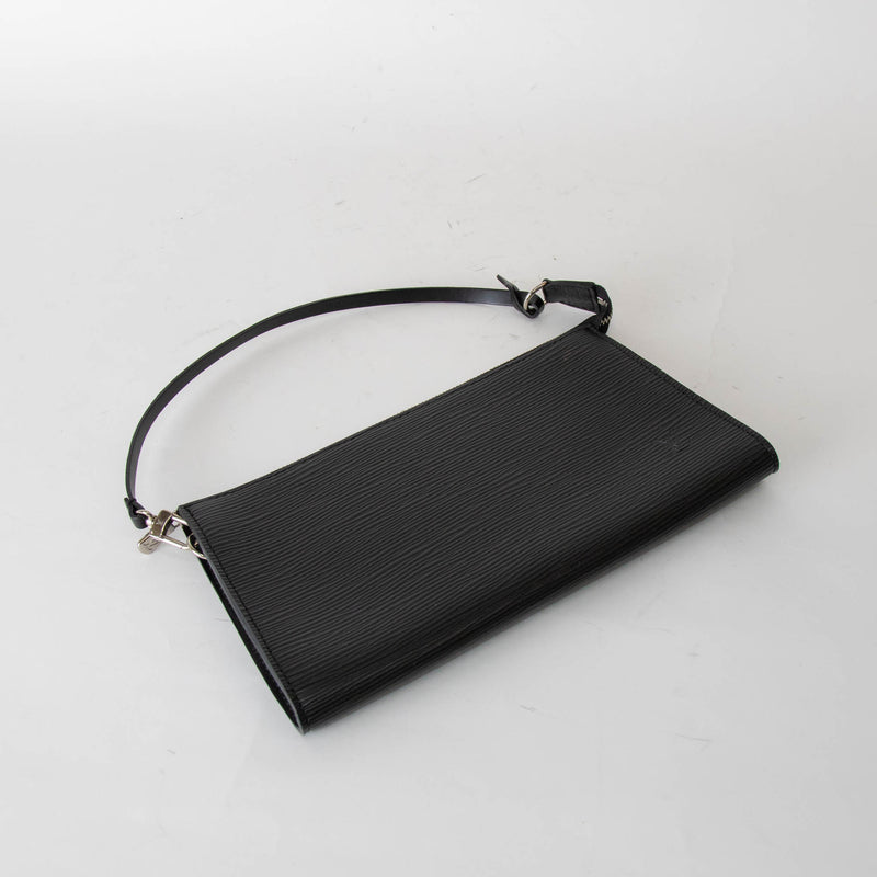Louis Vuitton Black Epi Leather Pochette