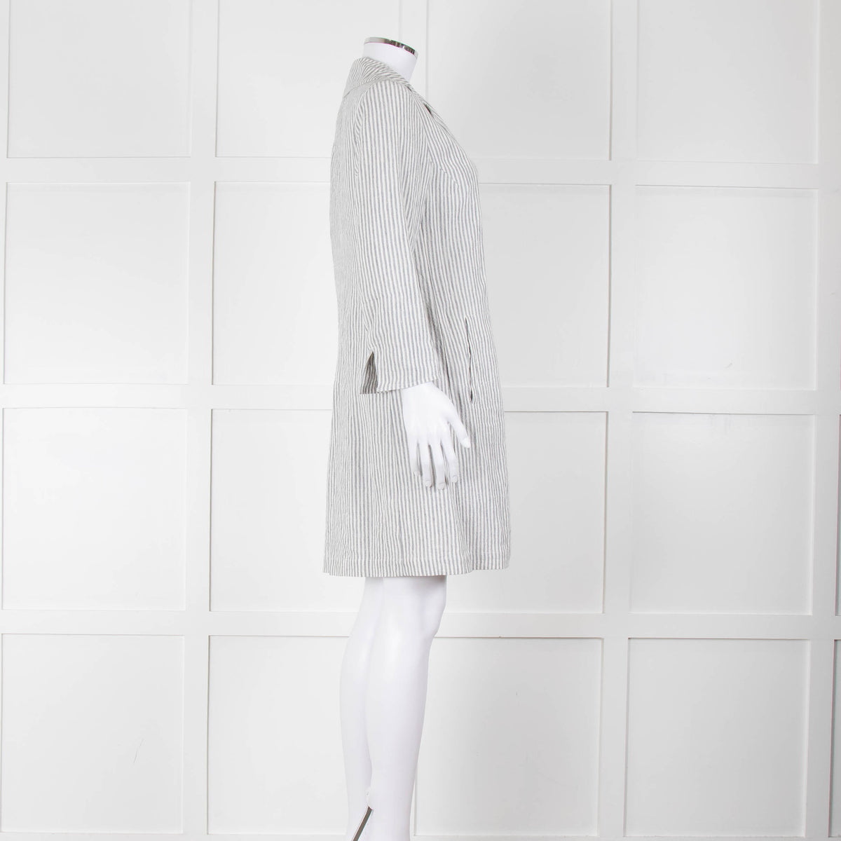 Amina Rubinacci White Grey Striped Linen Coat