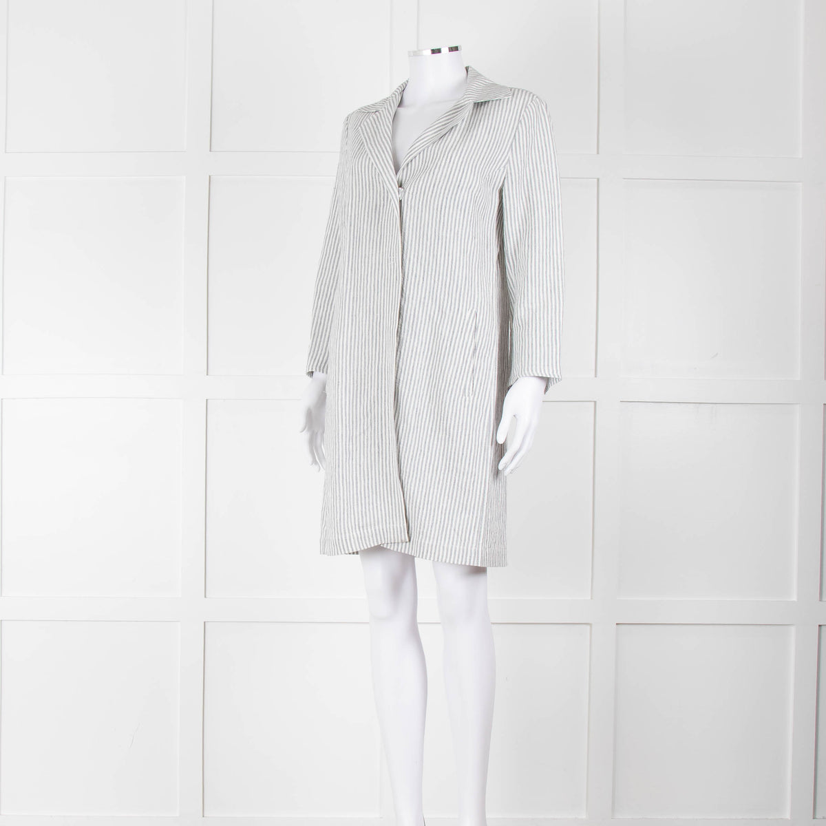 Amina Rubinacci White Grey Striped Linen Coat