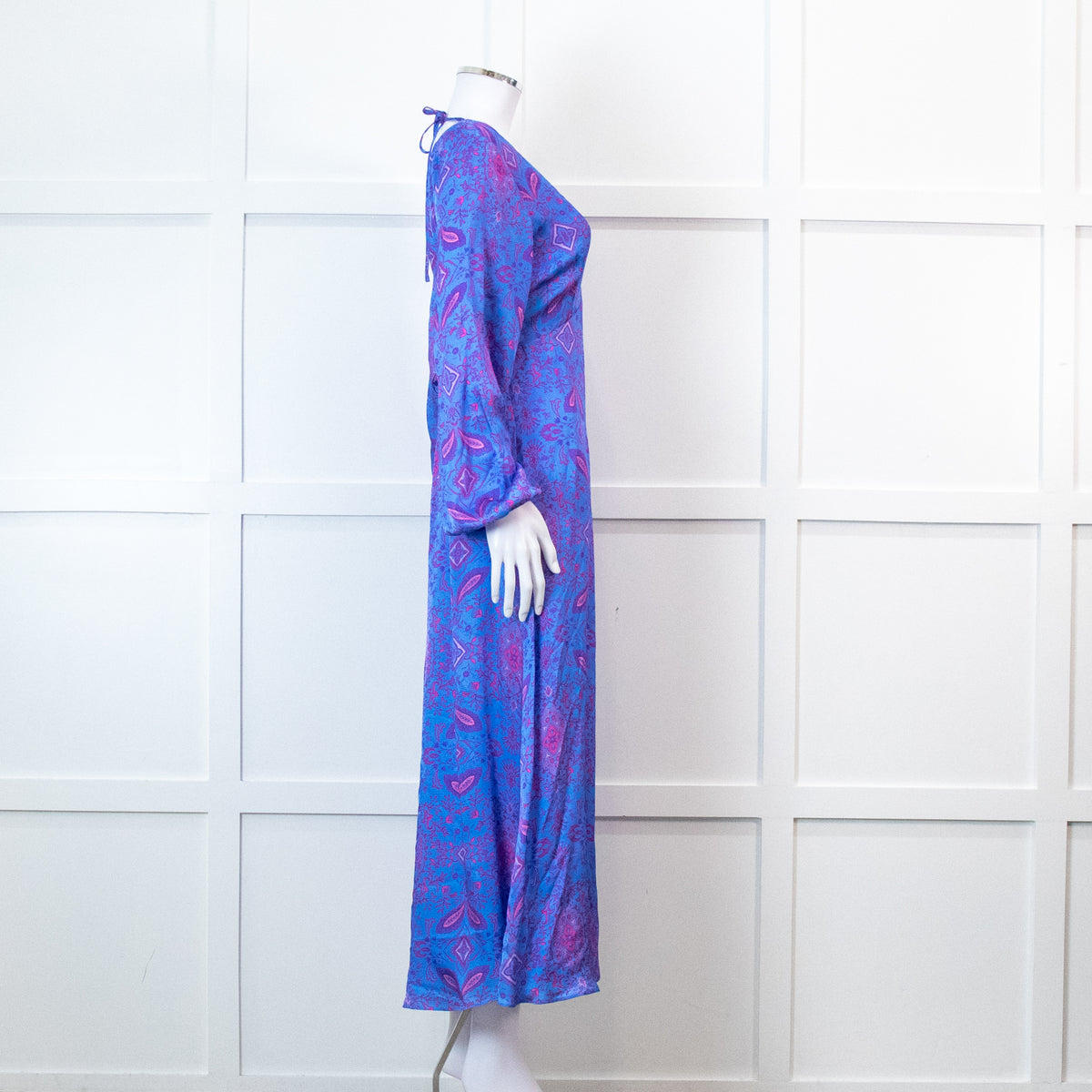 Aspiga Blue And Pink Paisley Tie Back Maxi Dress