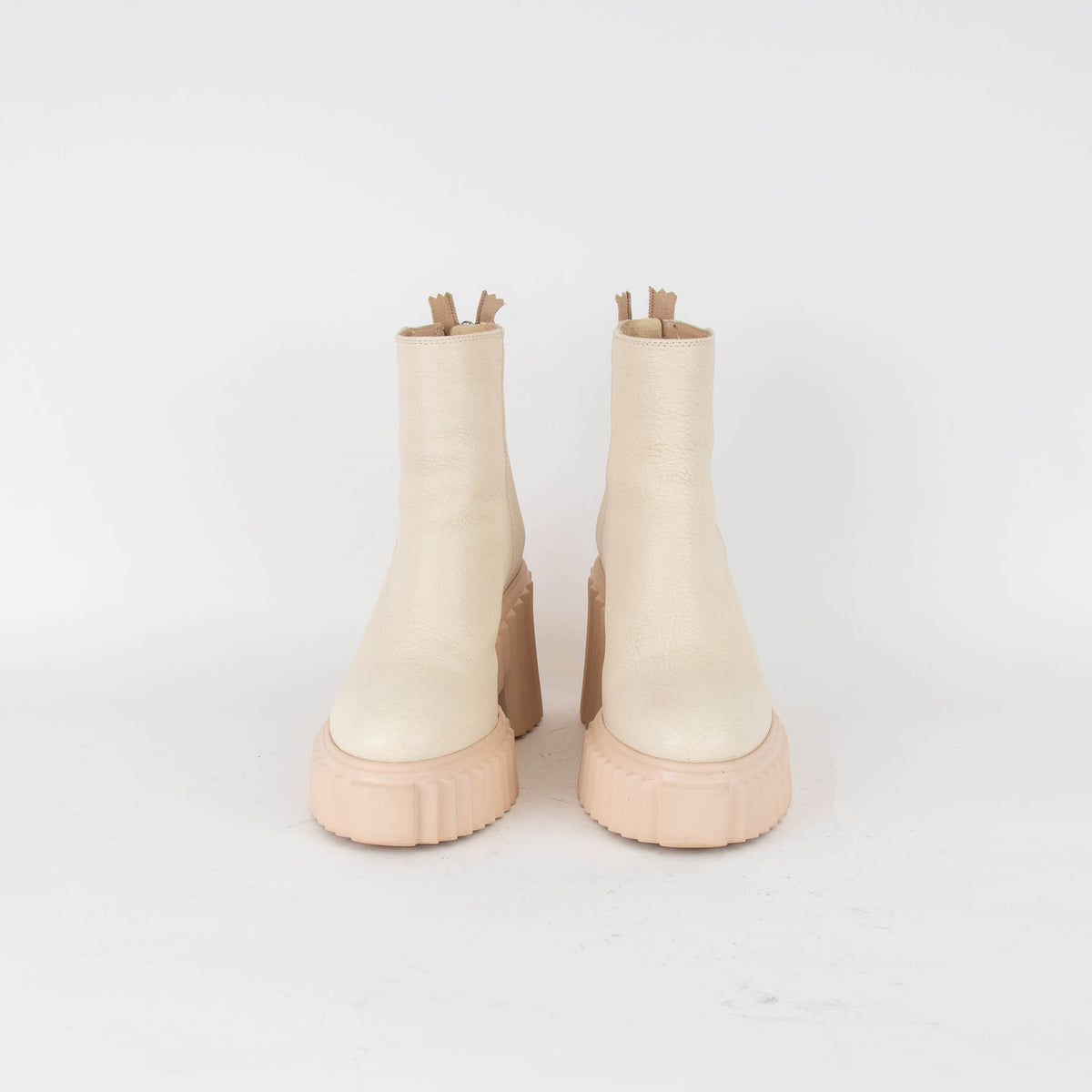 AGL Tiggy Cream Boots With Block Heel