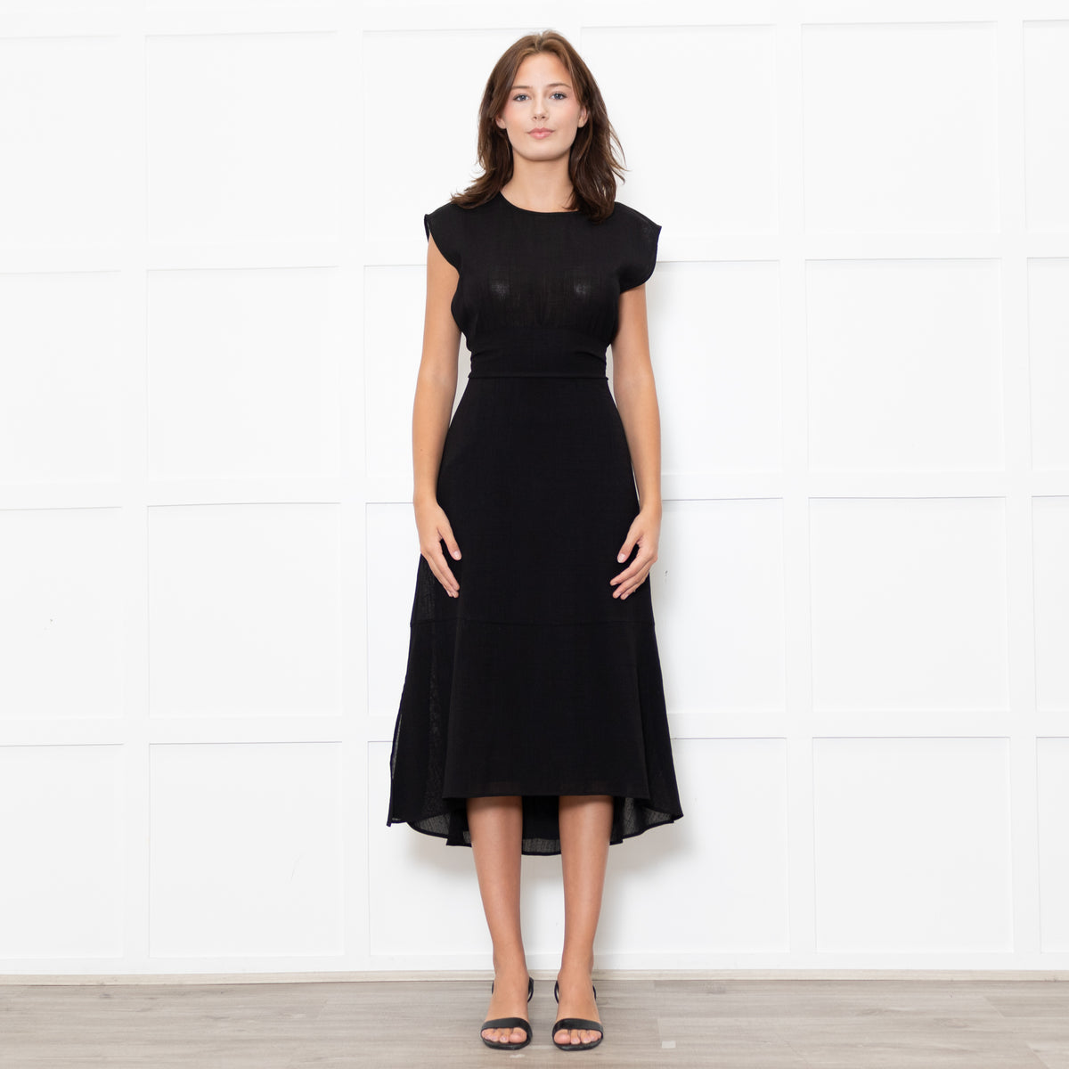 Cefinn Black Sleeveless Self Belted Midi Dress