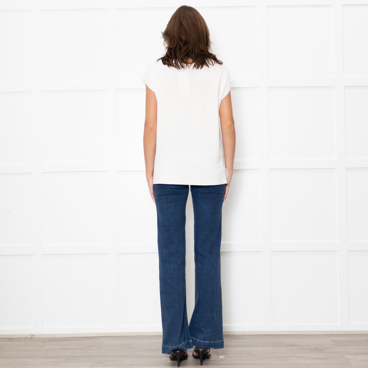 D'Exterior Cream Cap Sleeve Zigzag Pattern Top