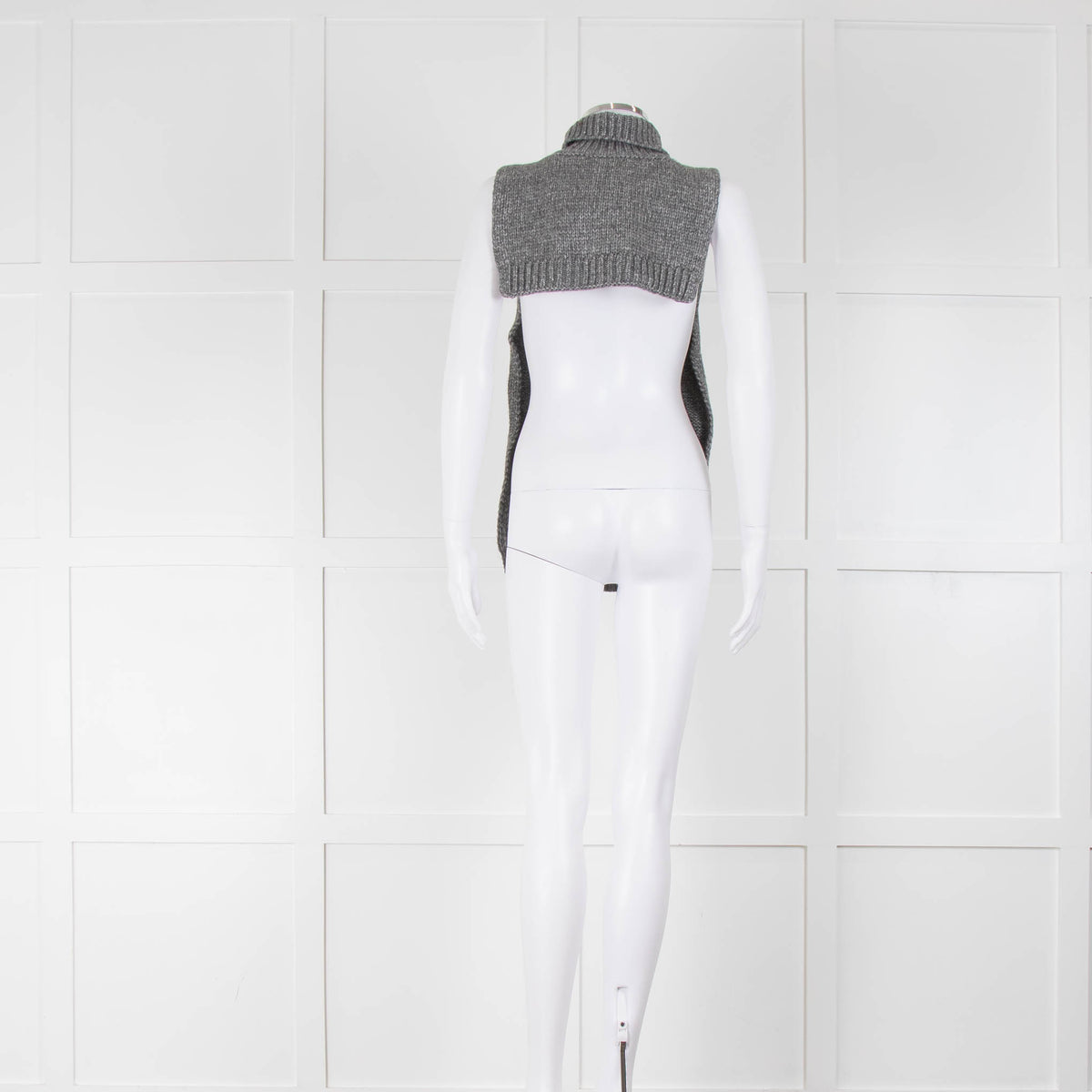 Jakke Tyra Bib Scarf in Grey