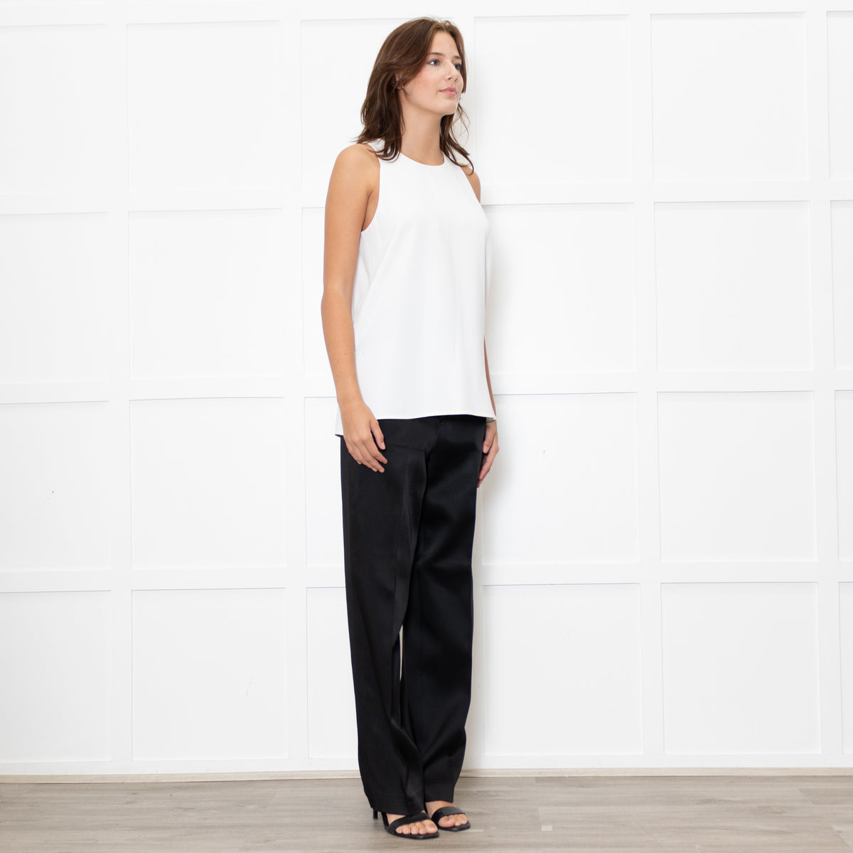 Vince White Sleeveless top