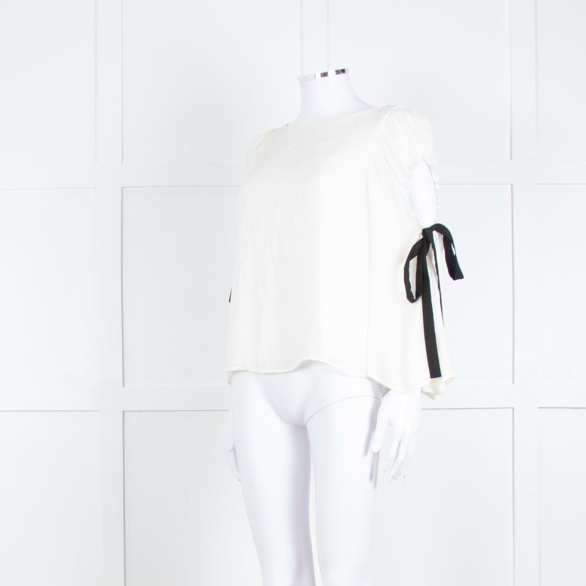 Club Monaco Cream Black Ribbon Tie On Sleeves Silk Blend Top