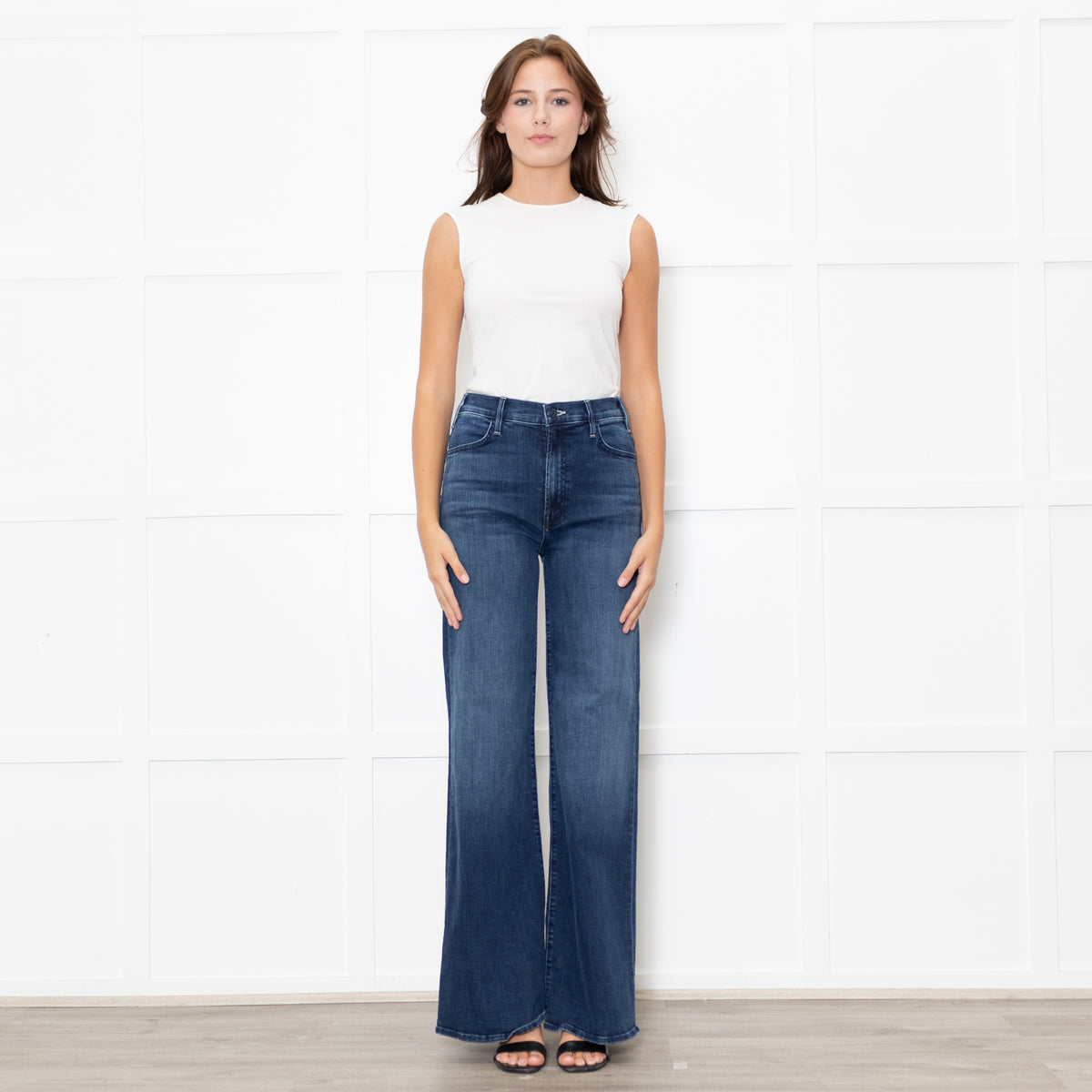 Mother The Hustler Roller Sneak Dark Denim Jean