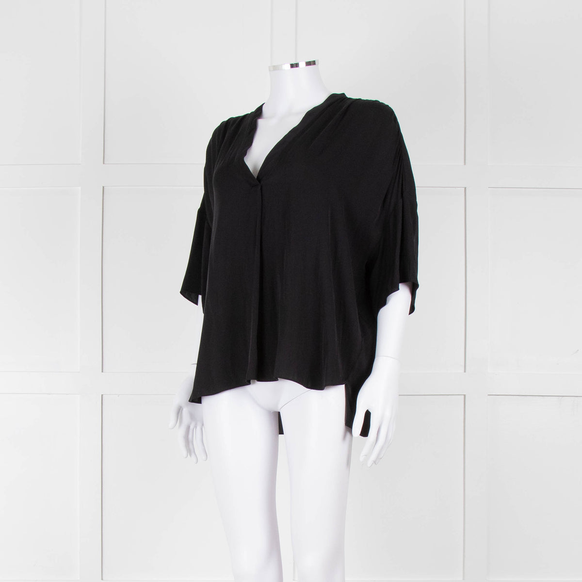 Vince Black Silk Short Sleeve Blouse