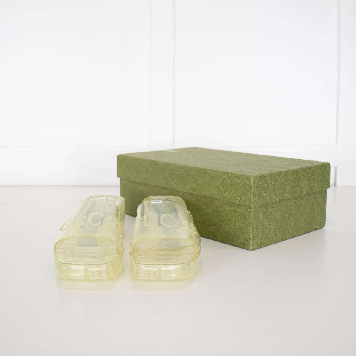 Gucci Cream Clear Logo Rubber Slides