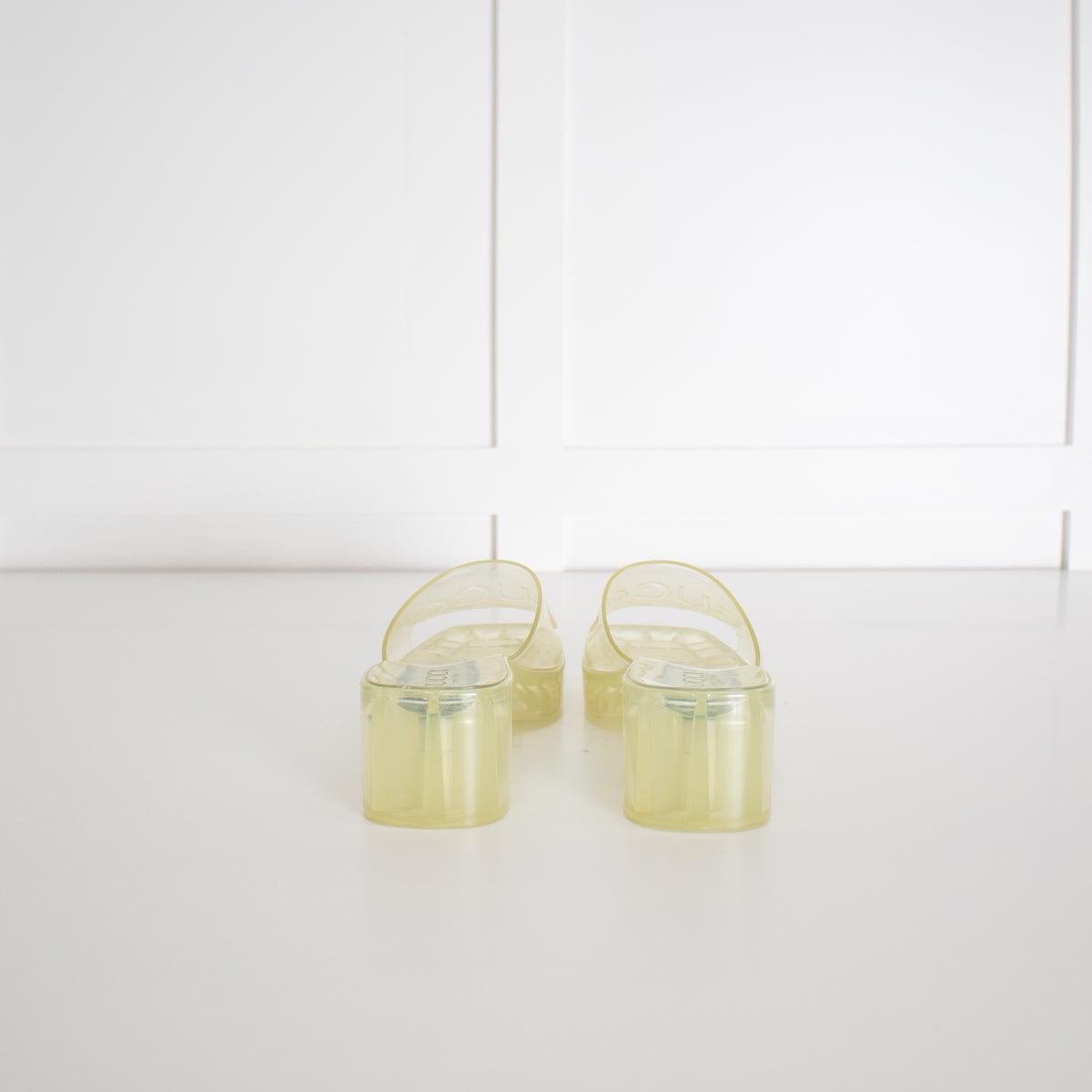 Gucci Cream Clear Logo Rubber Slides