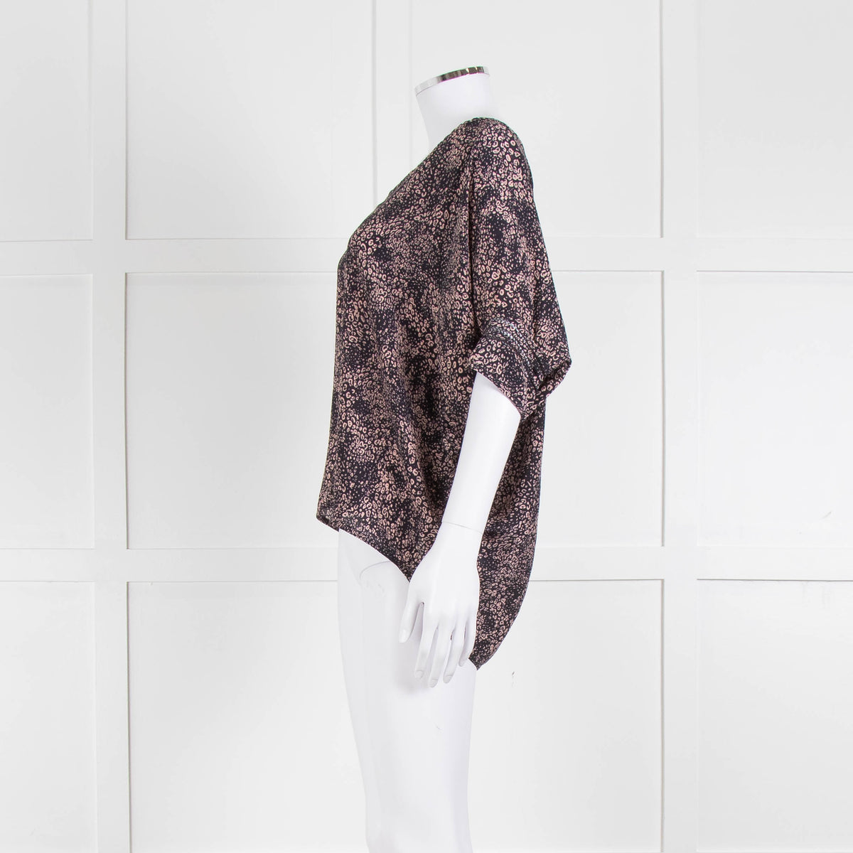 Pyrus Navy Peach Print Oversized Silk Sleeveless Top