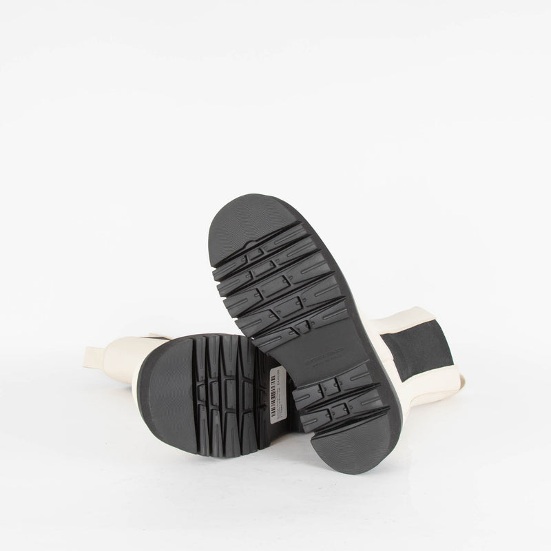 Bottega Veneta Cream Chelsea Lug Boot