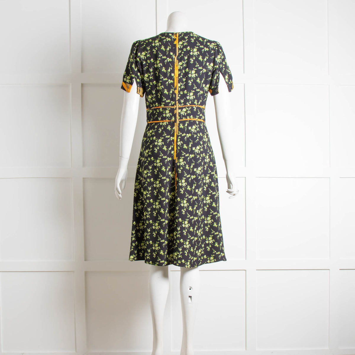 No21 Black Lime Green Floral Short Sleeved Dress
