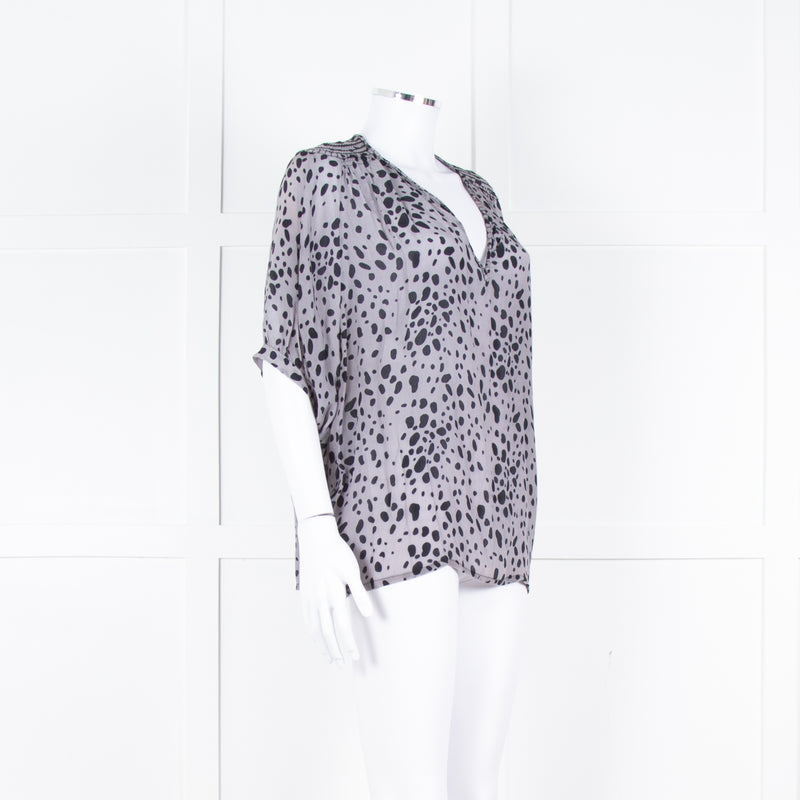 Pyrus Grey Black Pattern Short Sleeve Top
