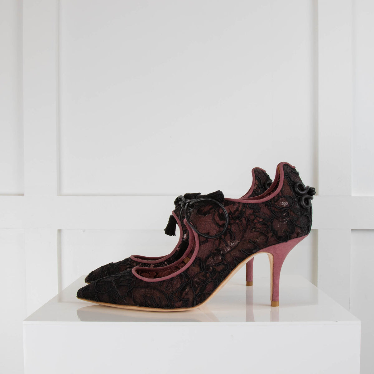 Malone Souliers Black Lace Pink Suede Trim Heeled Shoes