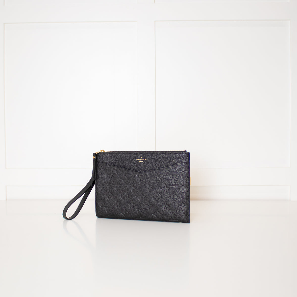 Louis Vuitton Black Melanie MM Pochette