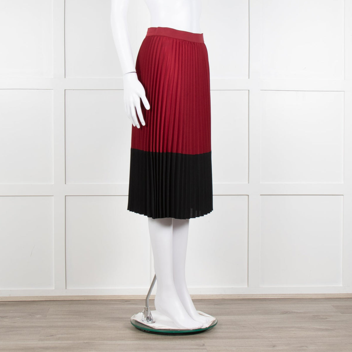 Pinko Burgundy Pleated Skirt With Black Hem