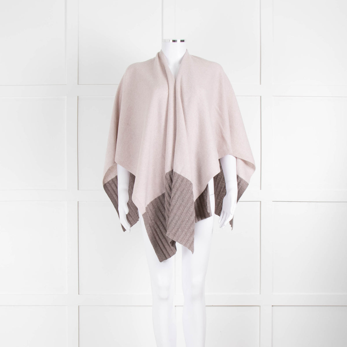 Kinross Cashmere Oyster With Tan Border Poncho