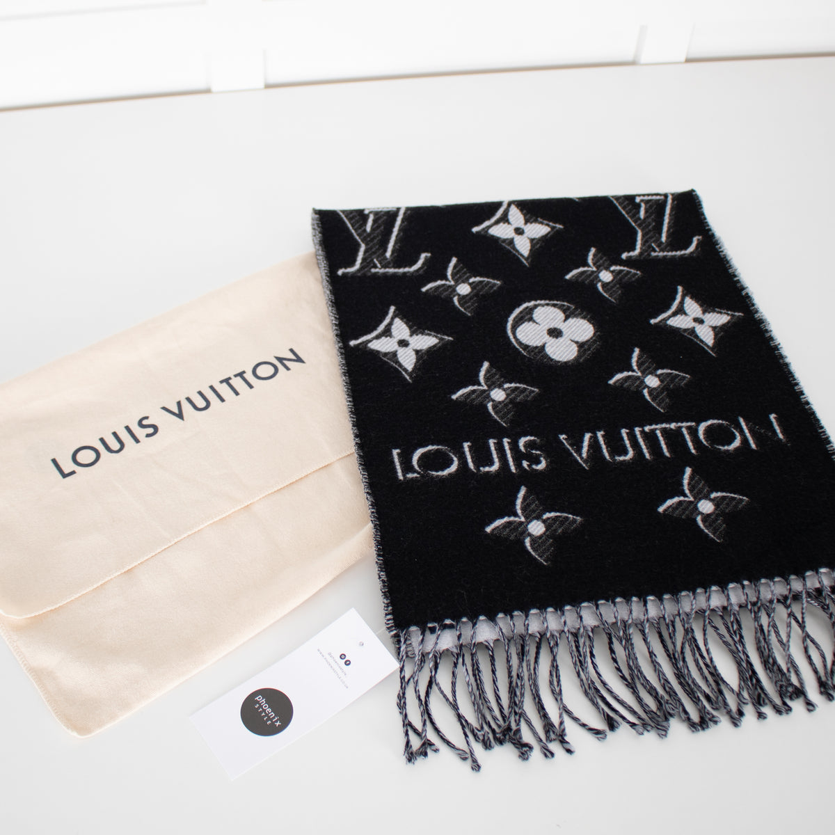 Louis Vuitton Black Essential Shine Scarf