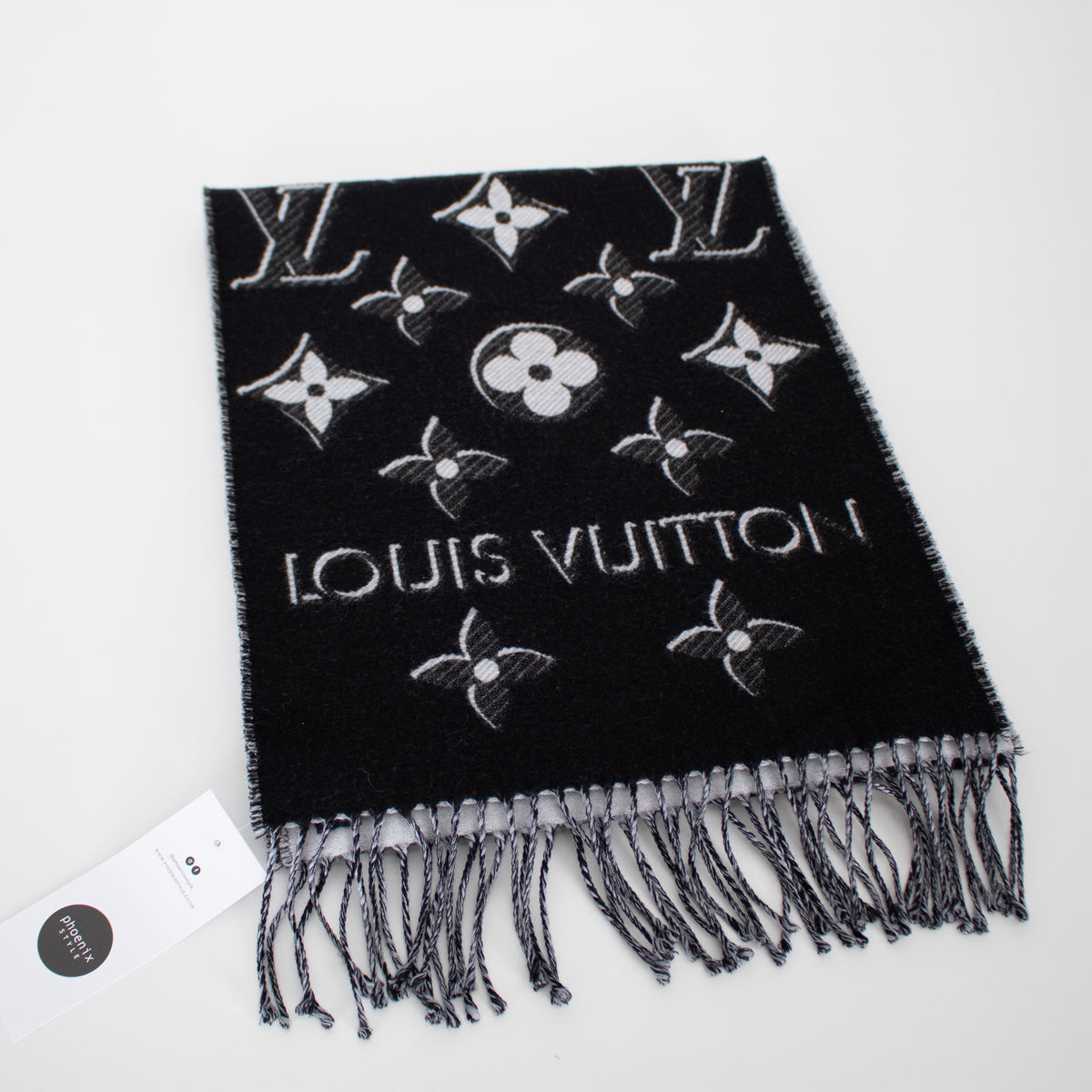 Louis Vuitton Black Essential Shine Scarf