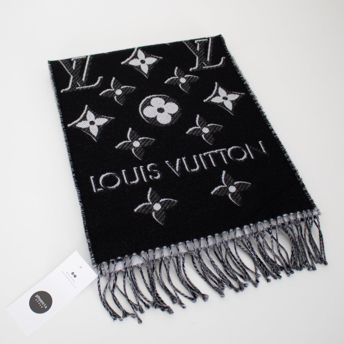 Louis Vuitton Black Essential Shine Scarf