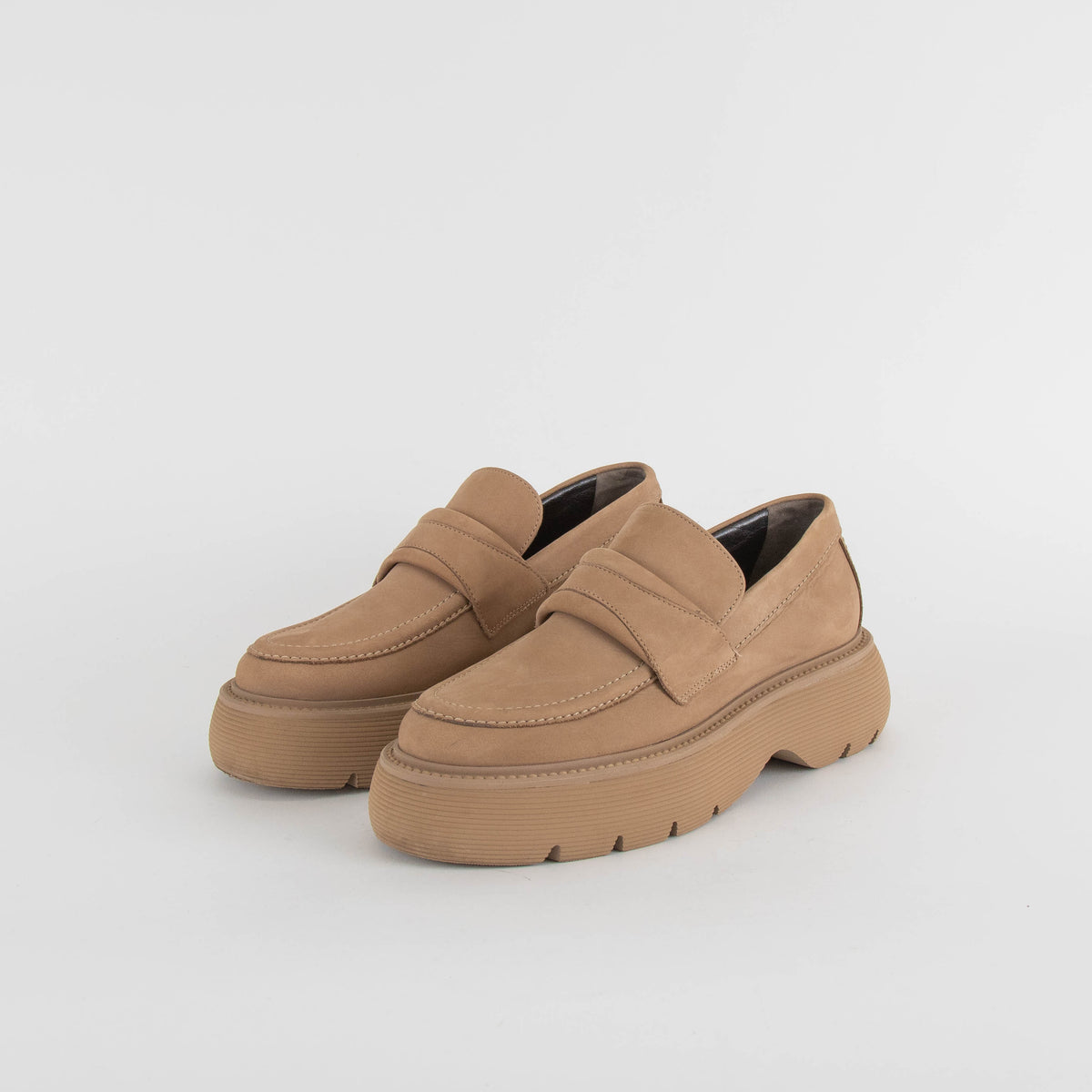 Kennel & Schmenger Tan Loafer