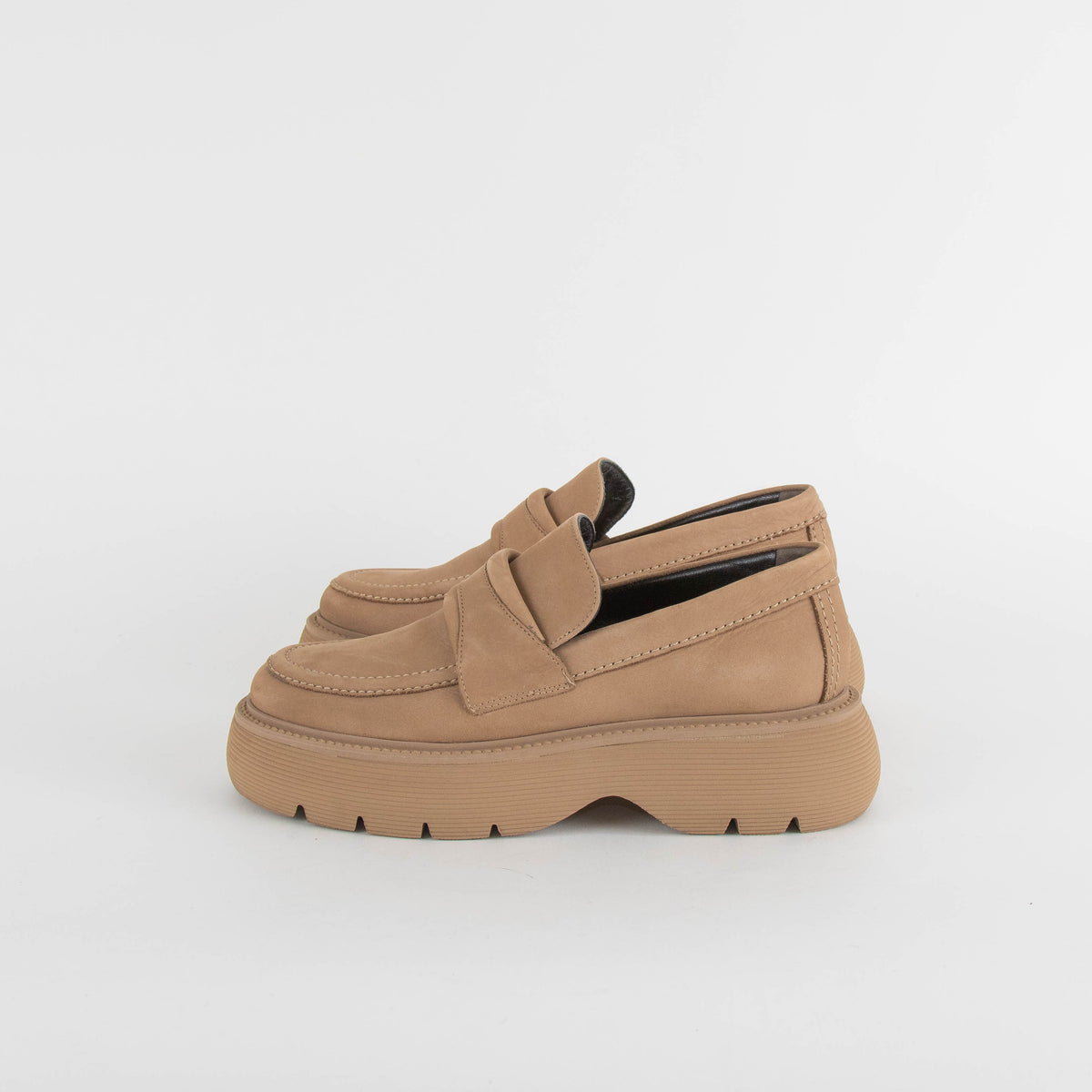 Kennel & Schmenger Tan Loafer