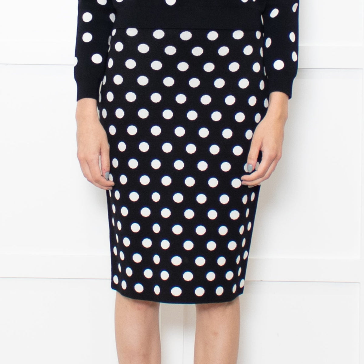 CH Carolina Herrera Black White Dot Stretchy Knit Pencil Skirt