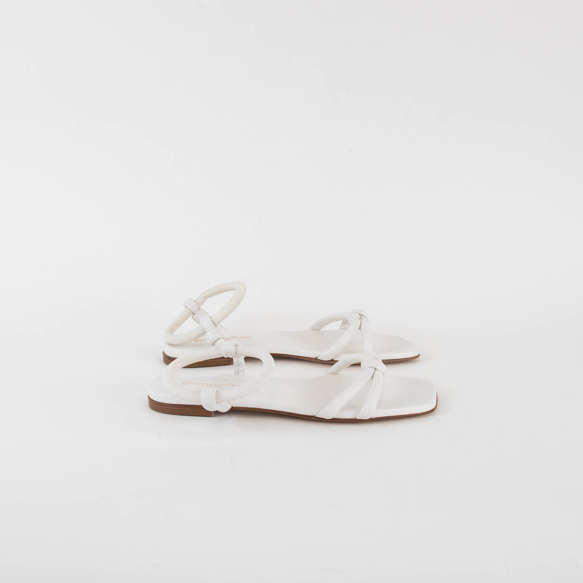 Gianvito Rossi White Leather Knot Flat Sandals